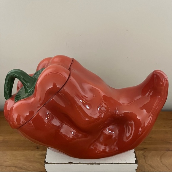 Clay Art Chili Pepper Hand Painted Jar With Lid 13” X 8.5” - Picture 5 of 9